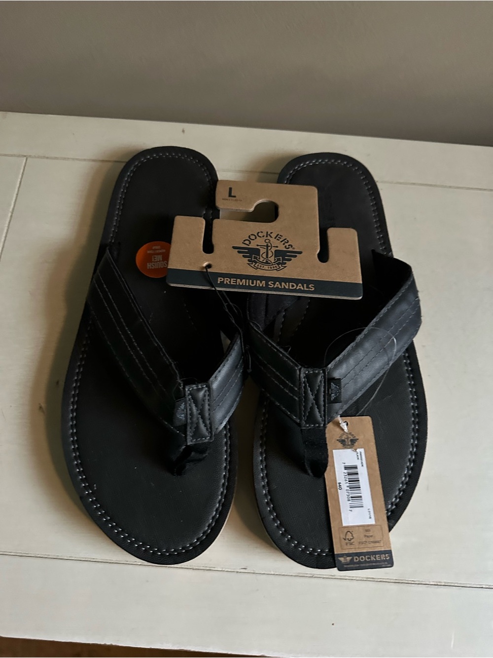 Dockers Men's Black Leather Thong Sandals